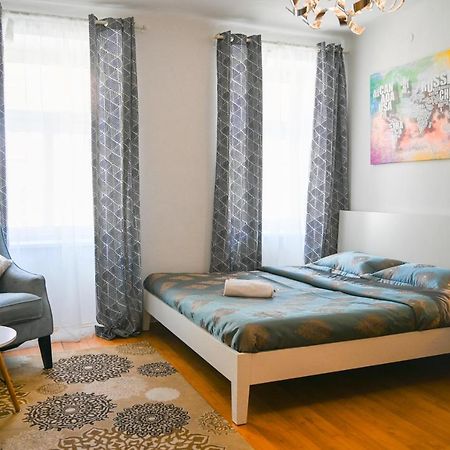 Backpacker Apartment Bahnhof ウィーン エクステリア 写真