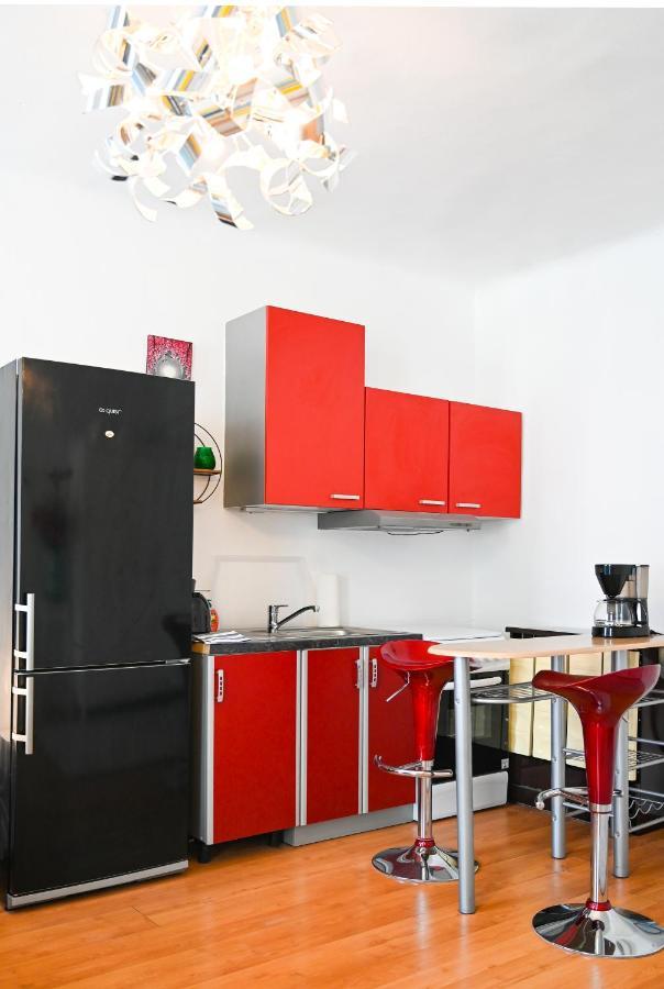 Backpacker Apartment Bahnhof ウィーン エクステリア 写真